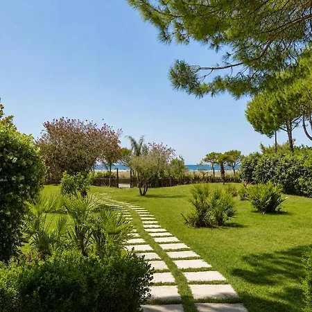 Villa Beachfront Paradise Private Pool & Garden Draç