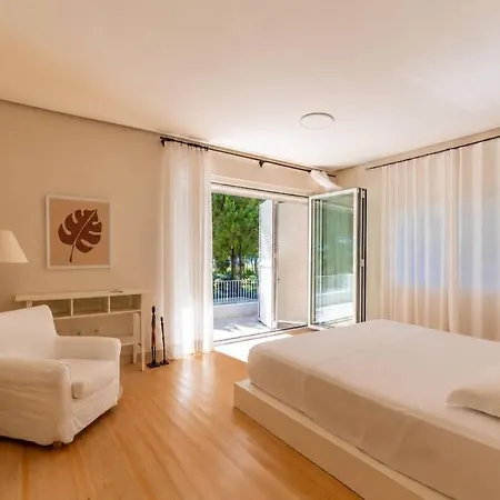 Beachfront Paradise Private Pool & Garden Villa Draç