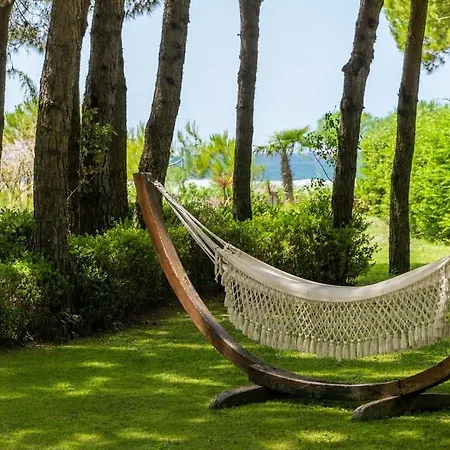 Beachfront Paradise Private Pool & Garden